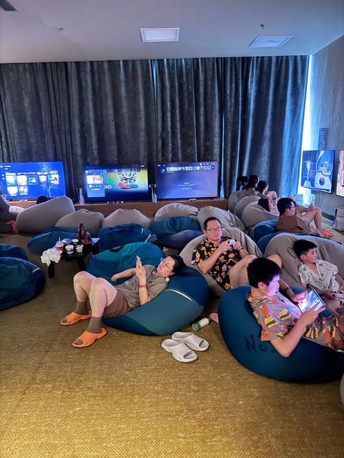 丰满少妇av在线的相关介绍