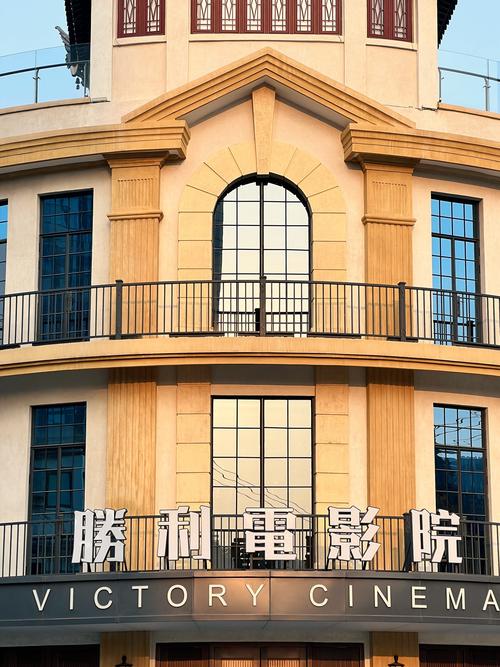 诱惑人妻欧美一区在线：隐秘激情与禁忌诱惑的深夜观影指南