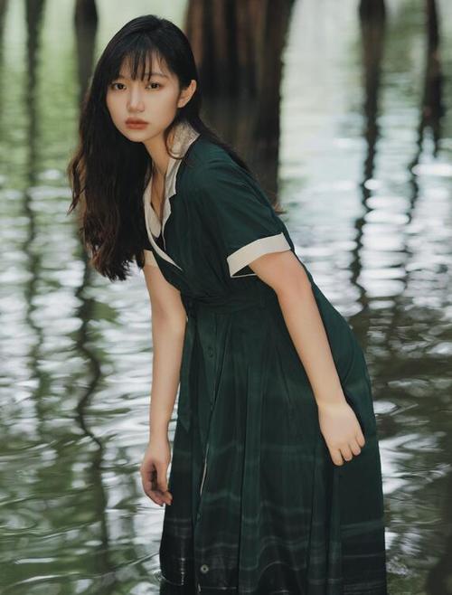 蜜臀久久99精品久久久久久婷婷的相关介绍