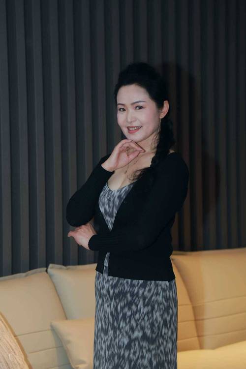 成人伦理影院的相关介绍