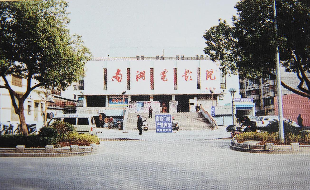 久久精品亚洲熟妇少妇任你的相关介绍