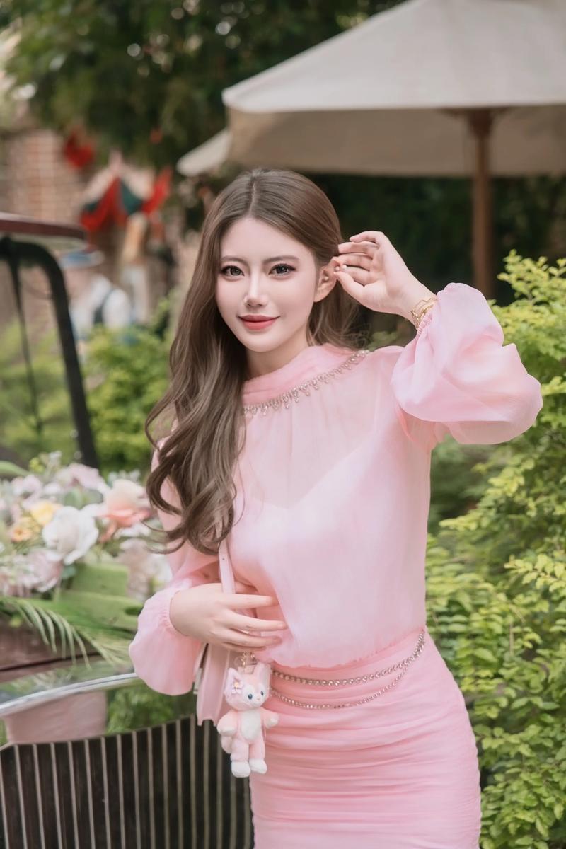 人妻少妇九色的相关介绍
