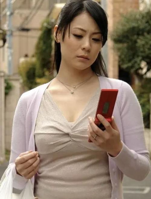 男人j捅进女人p亚洲av的相关介绍