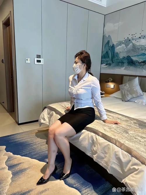 一边摸一边干的相关介绍