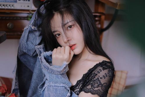 美女被轮流操的相关介绍