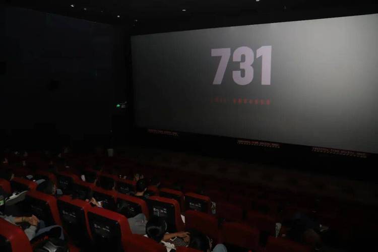 老师操我的逼的相关介绍