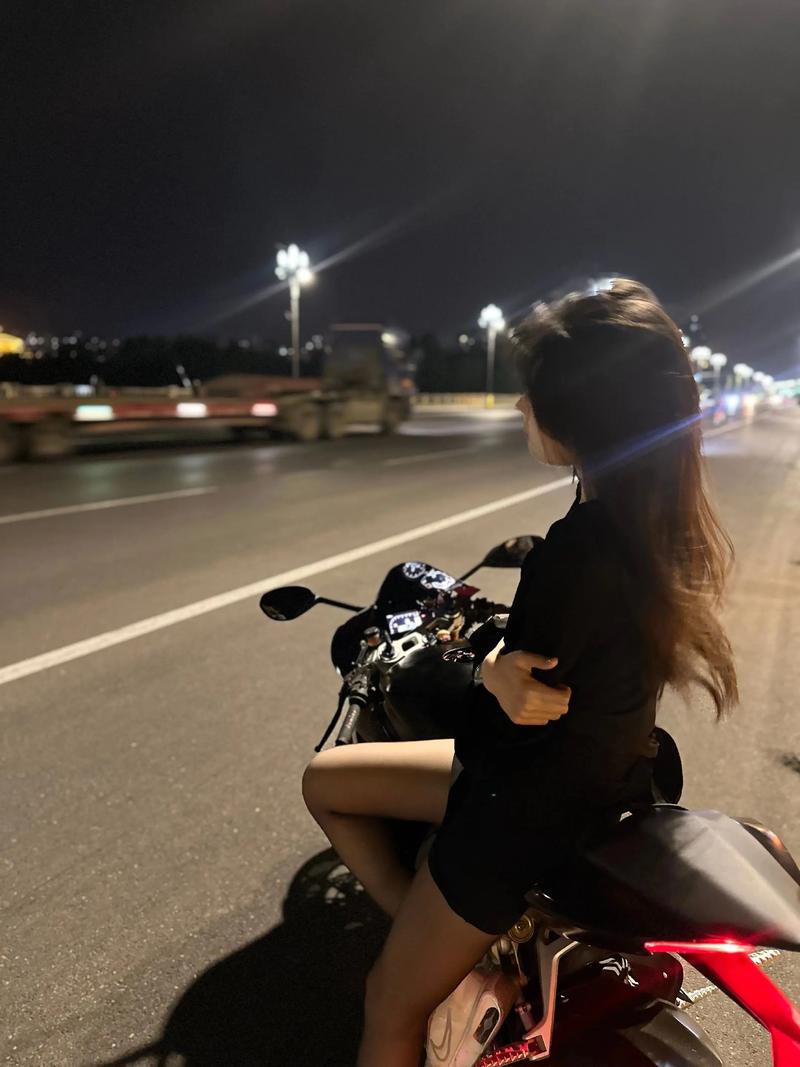 成人与女人免费看的相关介绍