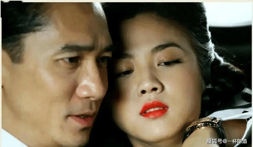 伦理片《人妻体验按摩》中婚姻与欲望的微妙界限，家庭主妇情感探索的深层解读