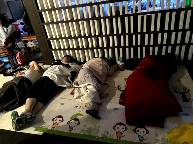 日韩成人在线18禁的相关介绍