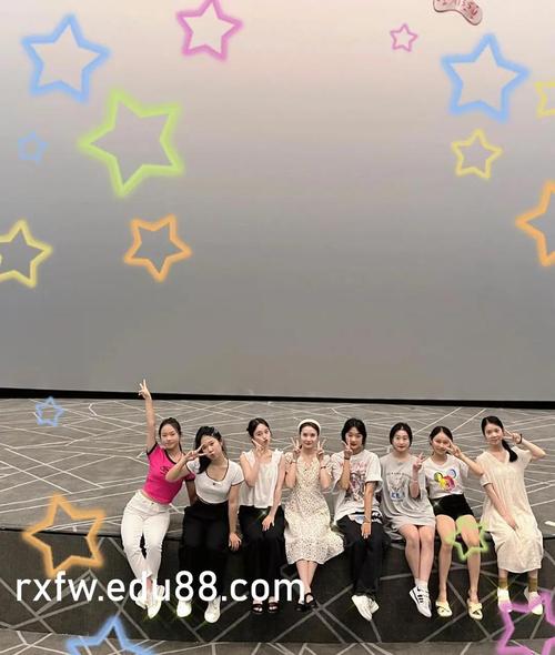 精品丰满少妇av的相关介绍