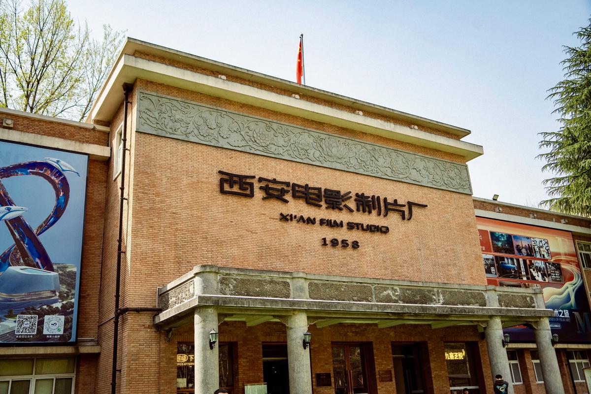 人妻少妇久久久一区二区三区的相关介绍