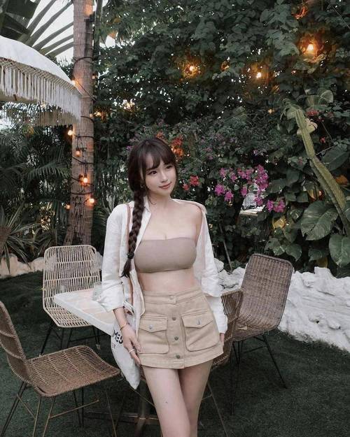 18美女隐私部位的相关介绍