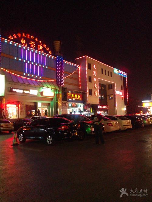 一边亲一边摸一边做爽免费的相关介绍