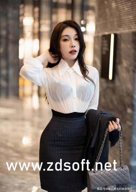 动漫男操女逼的相关介绍