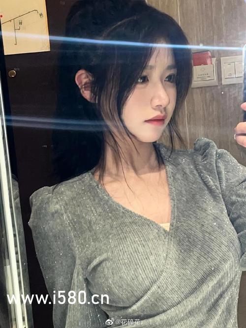女小便黄色是什么症状的相关介绍